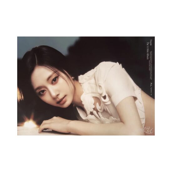 PLAKĀTS | TZUYU [abouTZU] / Fly