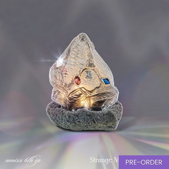 {PRE-ORDER} NMIXX - 6th Mini Album [Strange Muse] (Light Ver.)